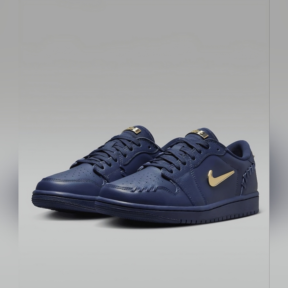 Air Jordan 1 Low Method Of Make Sneaker Size 8W - Picture 7 of 8